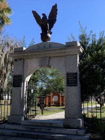 Colonial Park Cemetery